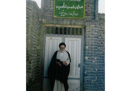 The Biography of Esteemed Philosopher and Researcher, Ostad Seyyed Ali Mousavi